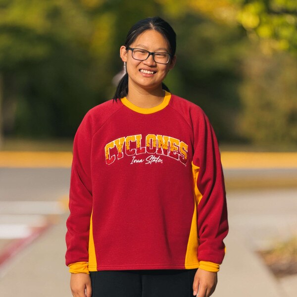 GIII Women's Cyclones Cardinal Chenille Embroidered Crewneck